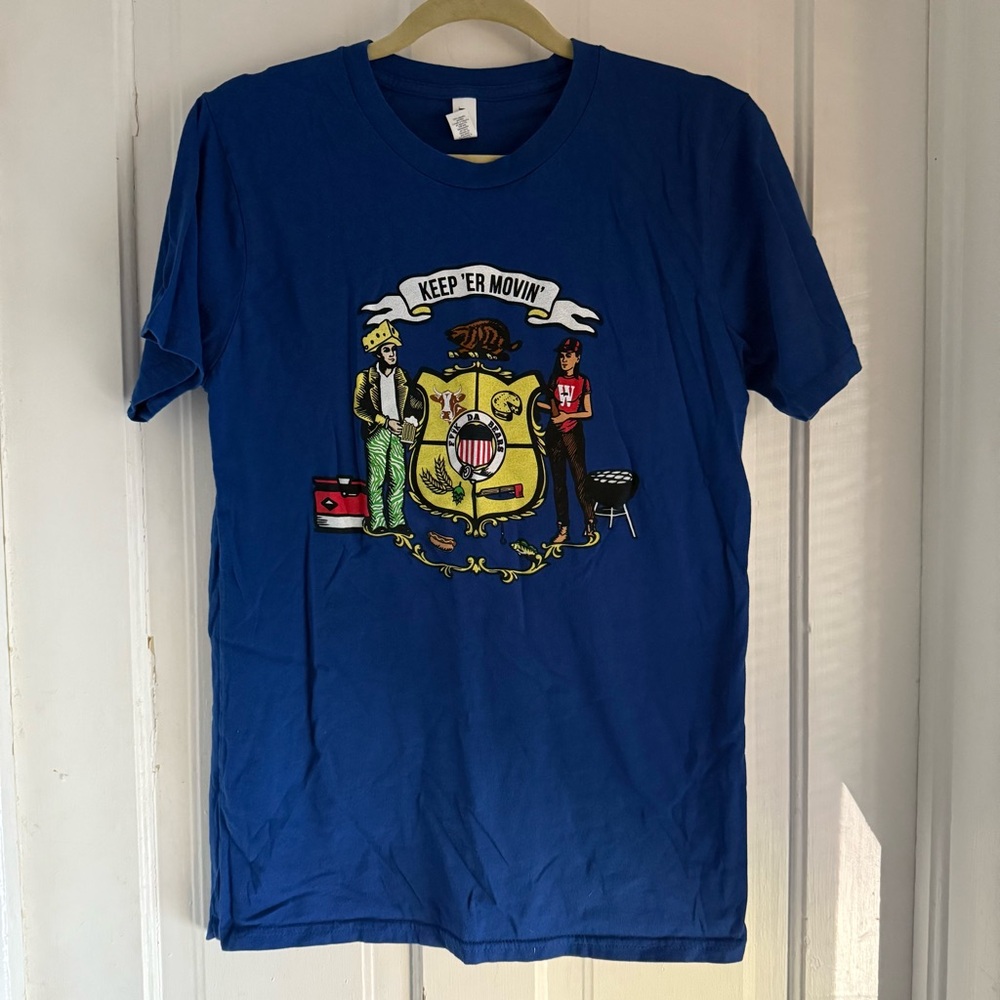 Royal Apparel Manitowoc Minute Charlie Berens Tee Blue Size Medium